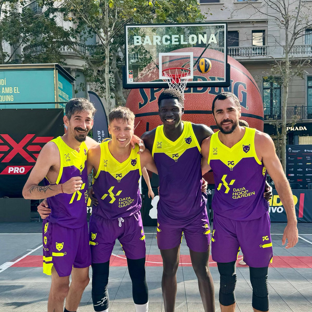 FLOPPBALL tweet media