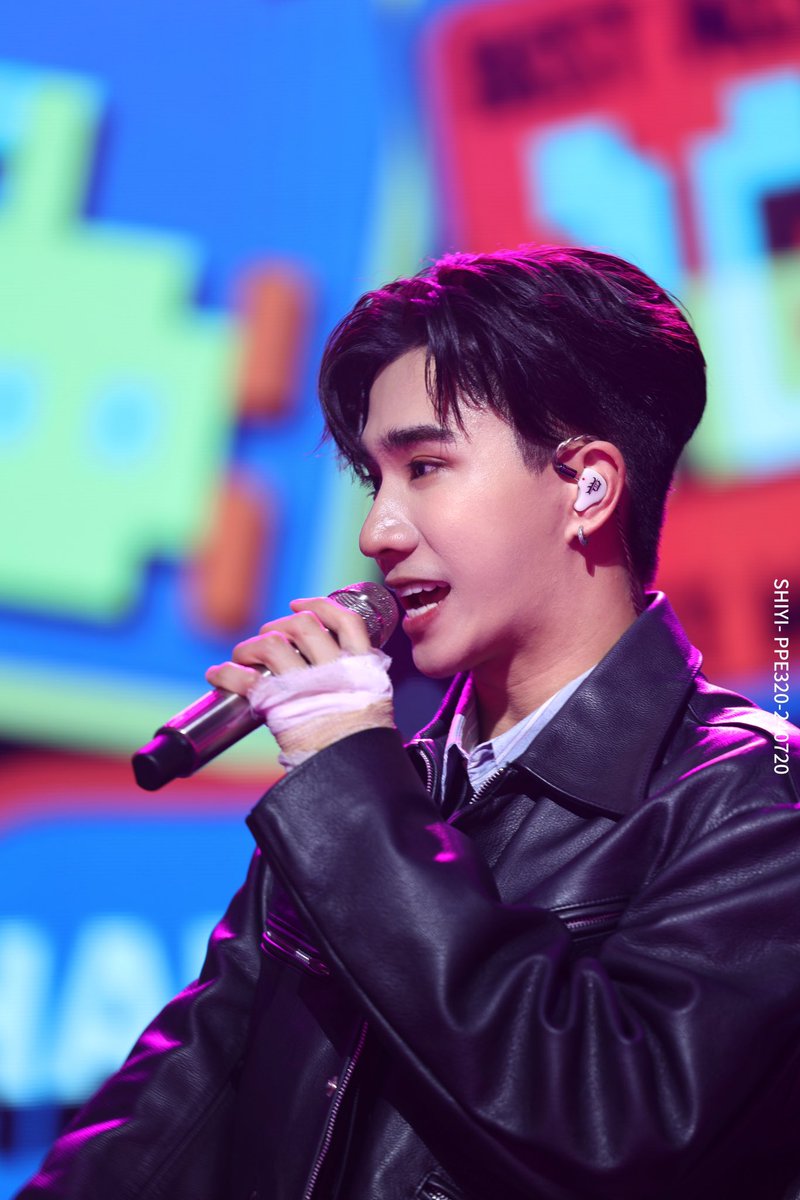Nanning🎤Long time no see naka🙏

#KDPPE
#PerthTanapon
#PerthNanningFanmeeting