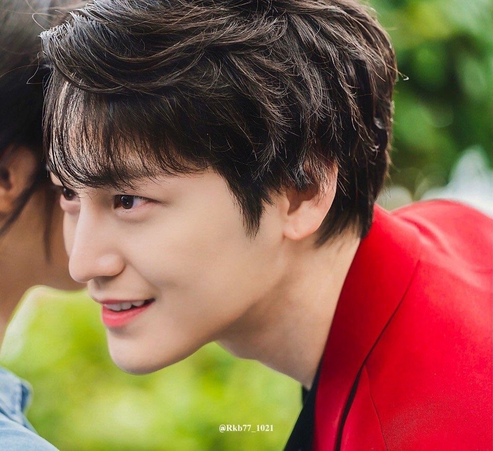 김범 ….. 🤞🏻