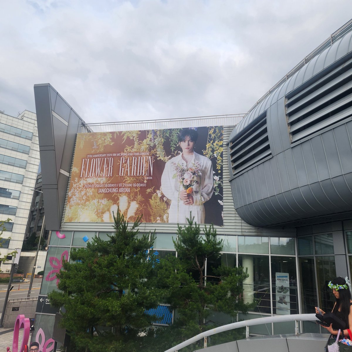 Hal_Ming's tweet photo. 자리 넘좋잖아❣️ 비도 안오고 럭키💚🍀 https://t.co/33h2OFCZkA