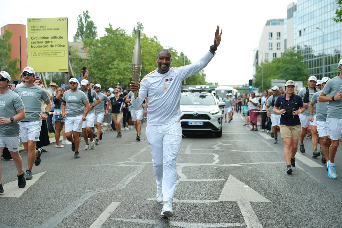 mousscama's tweet photo. Là où tout a commencé, une fierté d’avoir porté la flamme olympique à Cergy. 🙌❤️

Merci à la  @iledefrance et à @Paris2024🙏 https://t.co/zVsSdZclt4