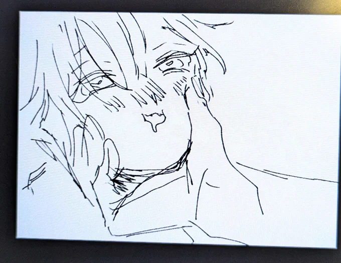 記憶が一切ないけど描こうとして放置してたラフ絵
顔にめり込むくらい掴まれても恍惚なシオ。( ˘ω˘)素質ある… 