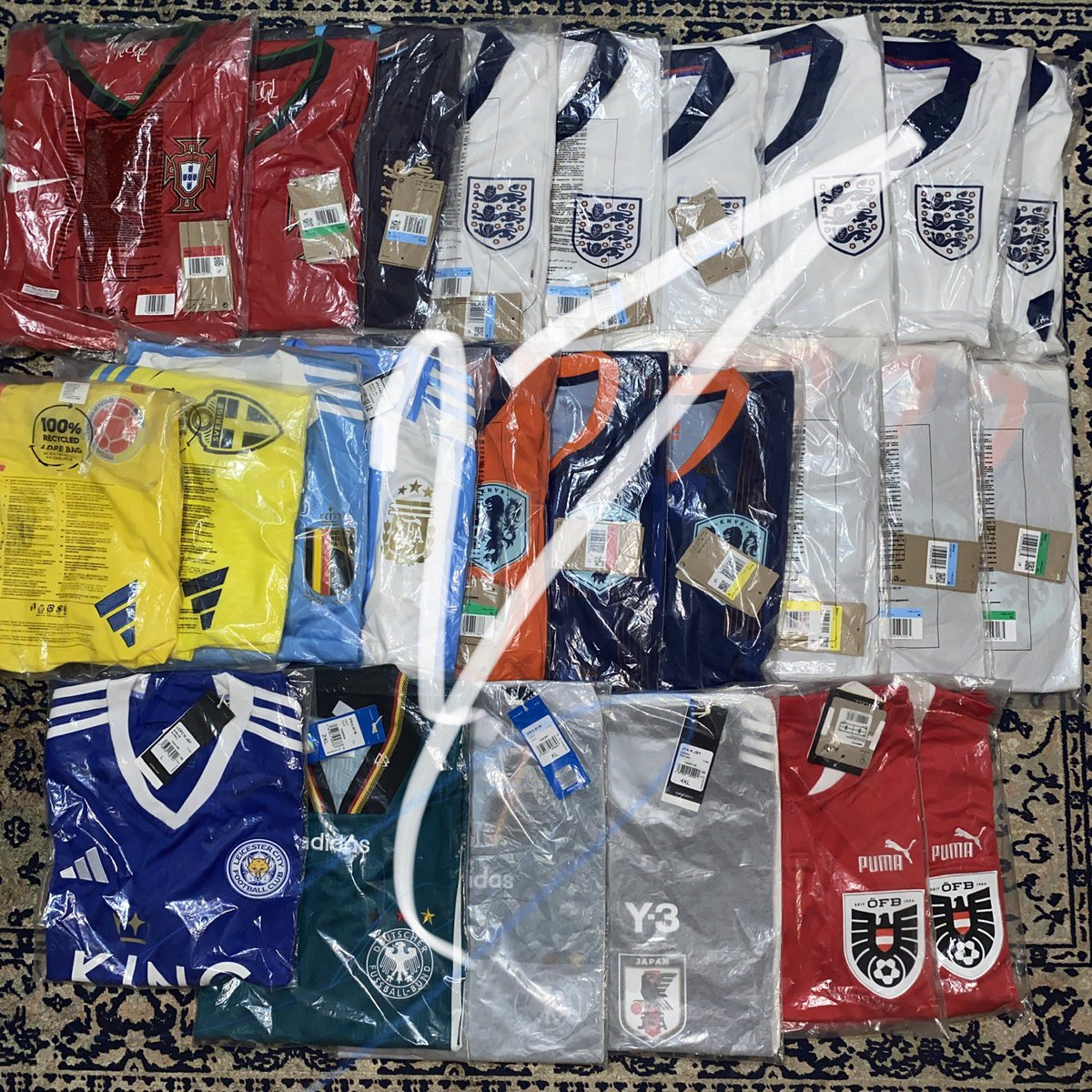 17Ghifa's tweet photo. @Jerseyforum #jersey4sale

Hasil Sisaan Pre Order

1. England Home - M XL - 1,300k
2. Portugal Home - L - 1,300k
3. Holland Away - M - 1,300k
4. Sweden Home - L - 900k
5. Austria Home - M L - 650k https://t.co/TvN6p0R6wV