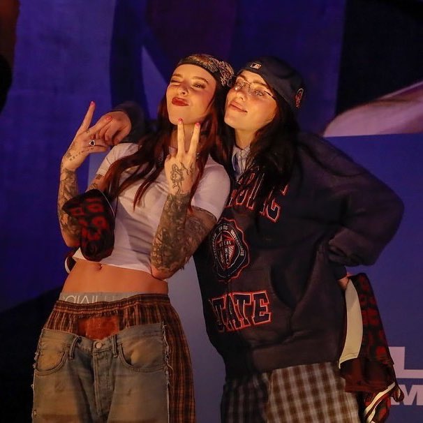 HeteroChupalaaa's tweet photo. BUEN DÍA LESBIANAS https://t.co/t8dqoxl0hv