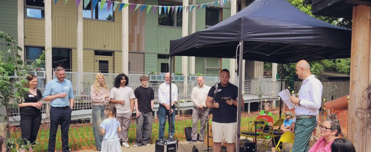 JamesJWalsh's tweet photo. 💎A new jewel in Lewisham’s self-build crown 👑 

Delighted to join @RUSSLewisham &amp; special guests @TomCopley and @VickyFoxcroft at the formal opening of their Church Grove site - not only delivering 36 sustainable &amp; affordable homes but a fantastic new community in #Ladywell
🧵 https://t.co/gqrSG7dsPn