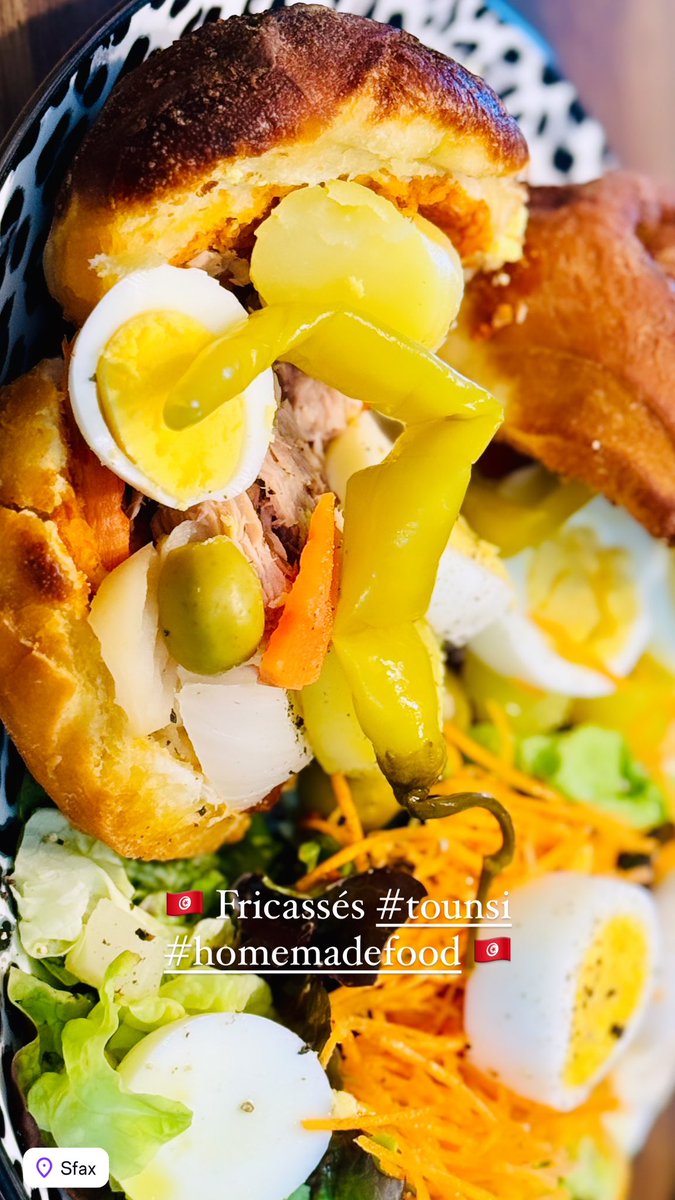 sofialaquadeuse's tweet image. Pendant les congés on cuisine… fricassés Tunisiens 🇹🇳🇹🇳🇹🇳 #homemade