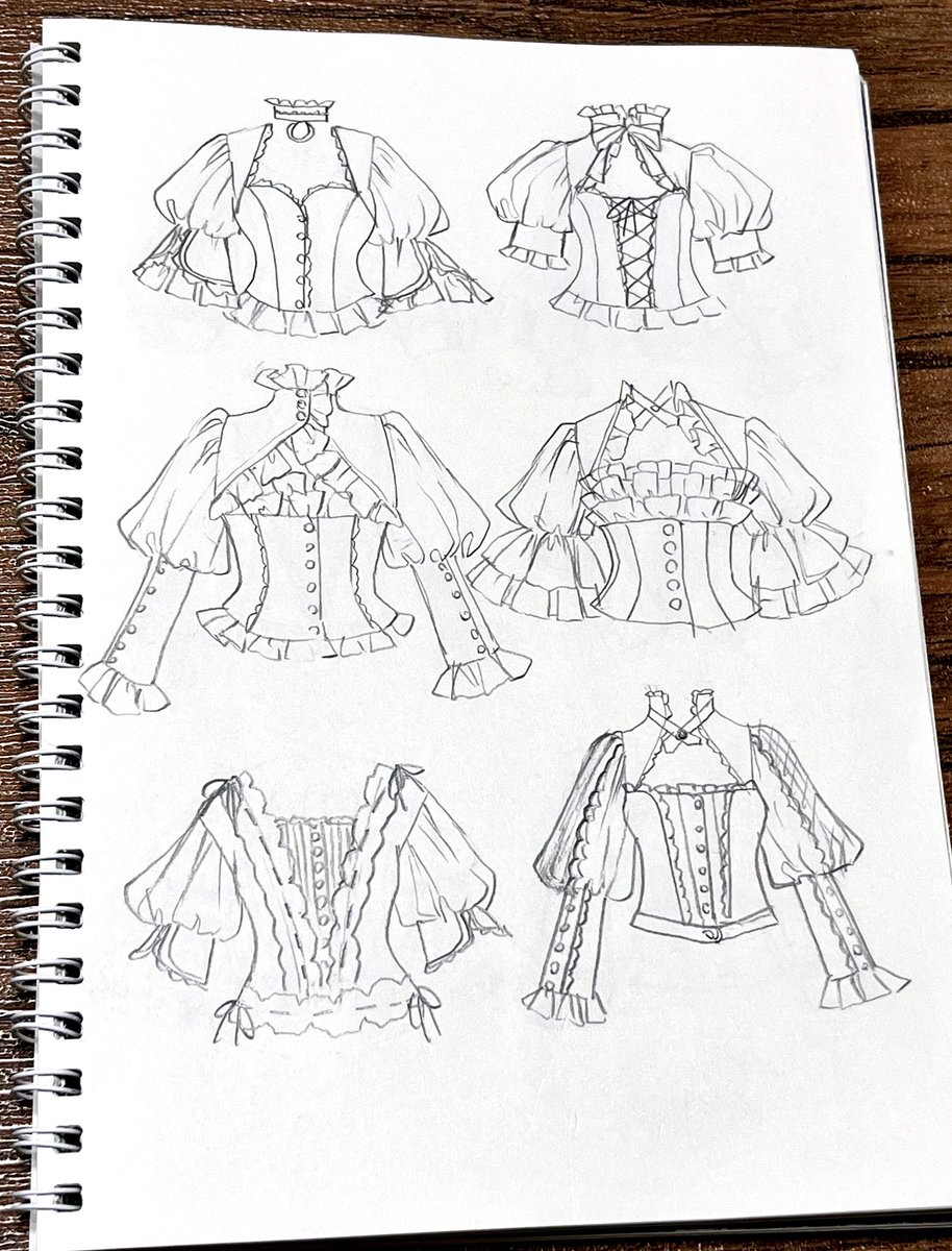 お洋服アイデアノートからブラウス
この子達はスカートにインしなくても可愛く着れるかも🙆‍♀️フリルたっぷりの胸元や盛り盛りのお袖も気に入ってます
#イラスト #アナログ絵 #一次創作 