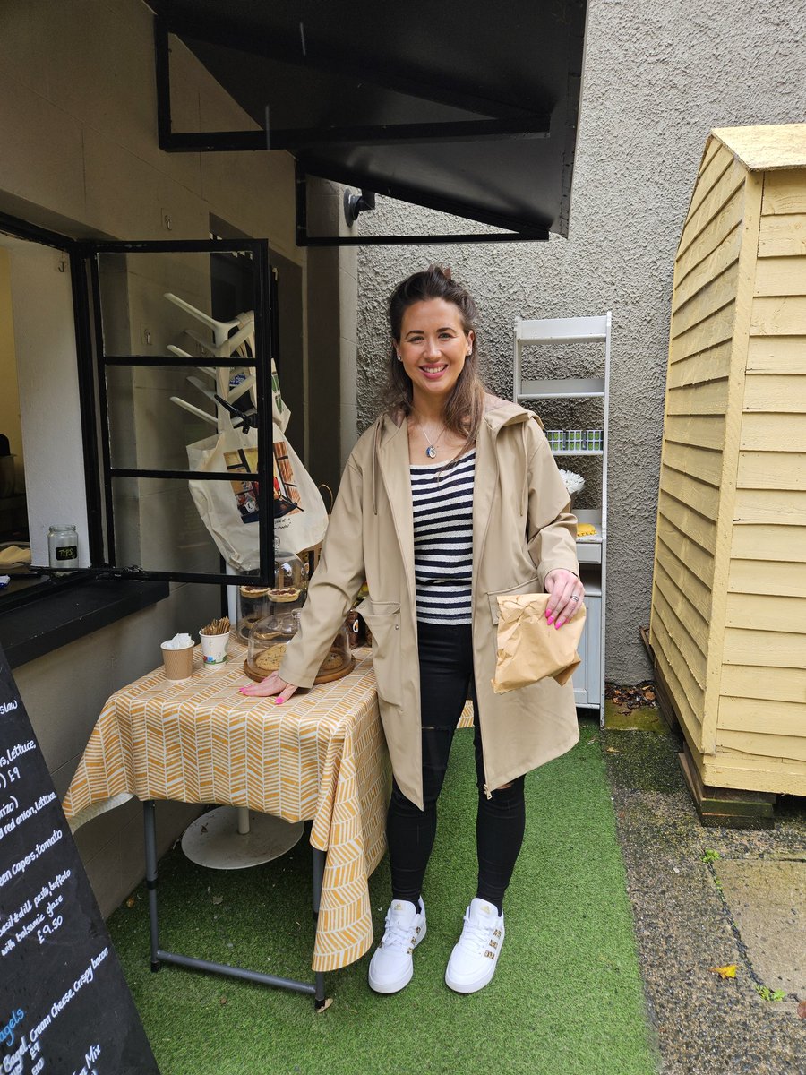 SorchaEastwood's tweet photo. Lovely morning in Dromore catching up with people, popped into Repair Cafe who are just going from strength to strength 💪 

And had to call into my favourite place for my Pecan Pie fix 🥧 Bethel's Kitchen 😋

Lovely to see this wee pet friendly stop outside Grahams too! 🐕 😄 https://t.co/AiyuQqn7n4
