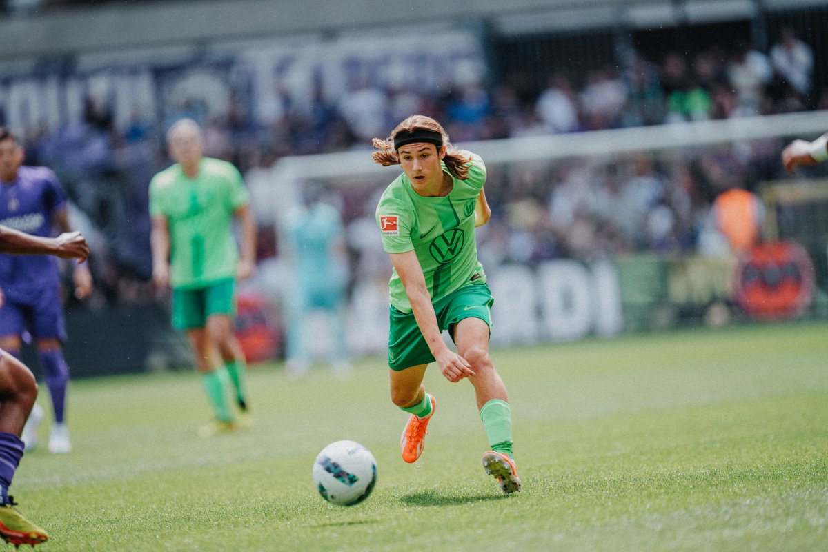 VfLWolfsburg_EN's tweet photo. A 2-1 loss today for the Wolves against @rscanderlecht in today's preseason friendly. ๐ค
Mohamed Amoura on the scoresheet for the Wolves in the first half. ๐ฉ๐ฟ ๐บ
#ANDWOB 2-1
#VfLWolfsburg ๐ขโช๏ธ https://t.co/pjYPnjkKhT