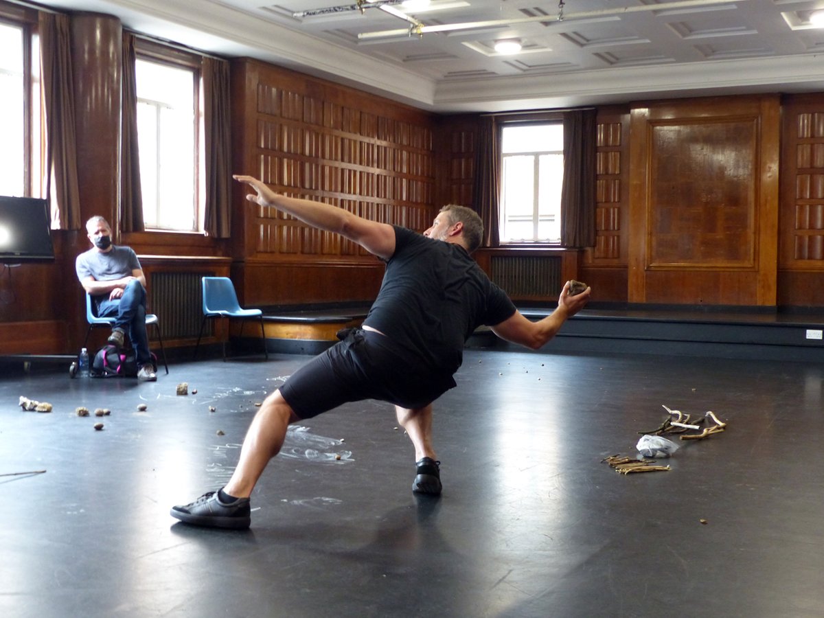 Draw to Perform tweet media