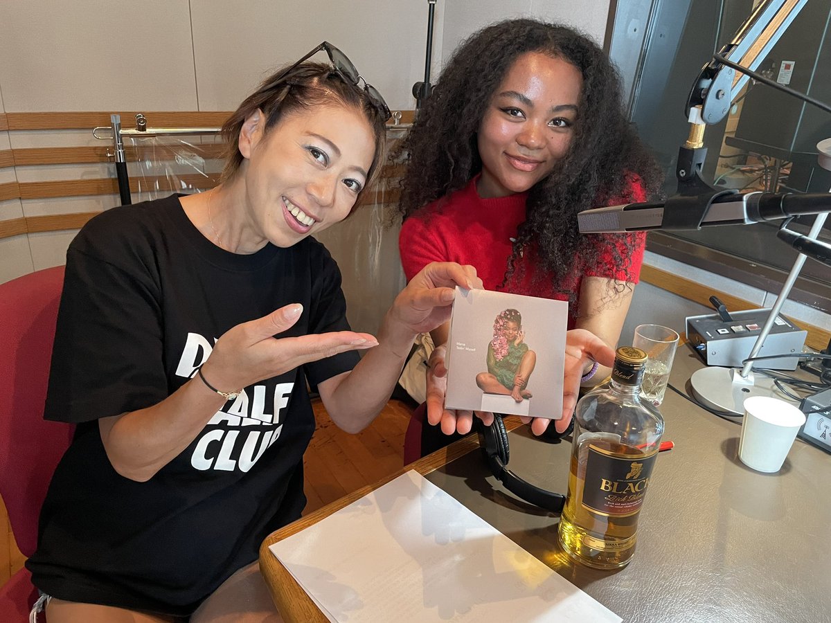 dbs_kyoko's tweet photo. 今月のオンエアは7/20（土）24時から。
歌もダンスも演技もやっちゃうManaさんをお迎え♪

#jazzkyoko #出羽の富士 https://t.co/2ms6G0BLyV