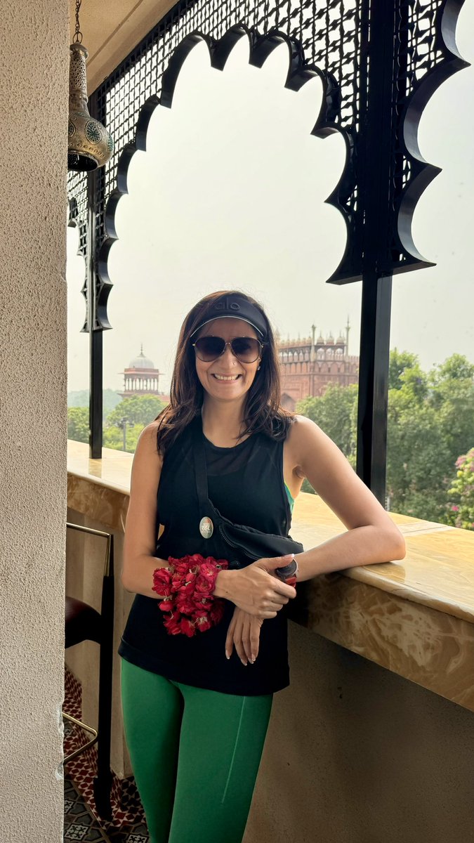 defaultrunner's tweet photo. Stepping back in time this morning with my favourites @runwithreeti discovering the rich tapestry of Old Delhi with @_merashehar !
#olddelhi #delhi6 #chandnichowk #heritagewalk #history #saturdaydoneright✔️ #thedefaultrunner #runningcommunity https://t.co/XN3Fspe9Pz