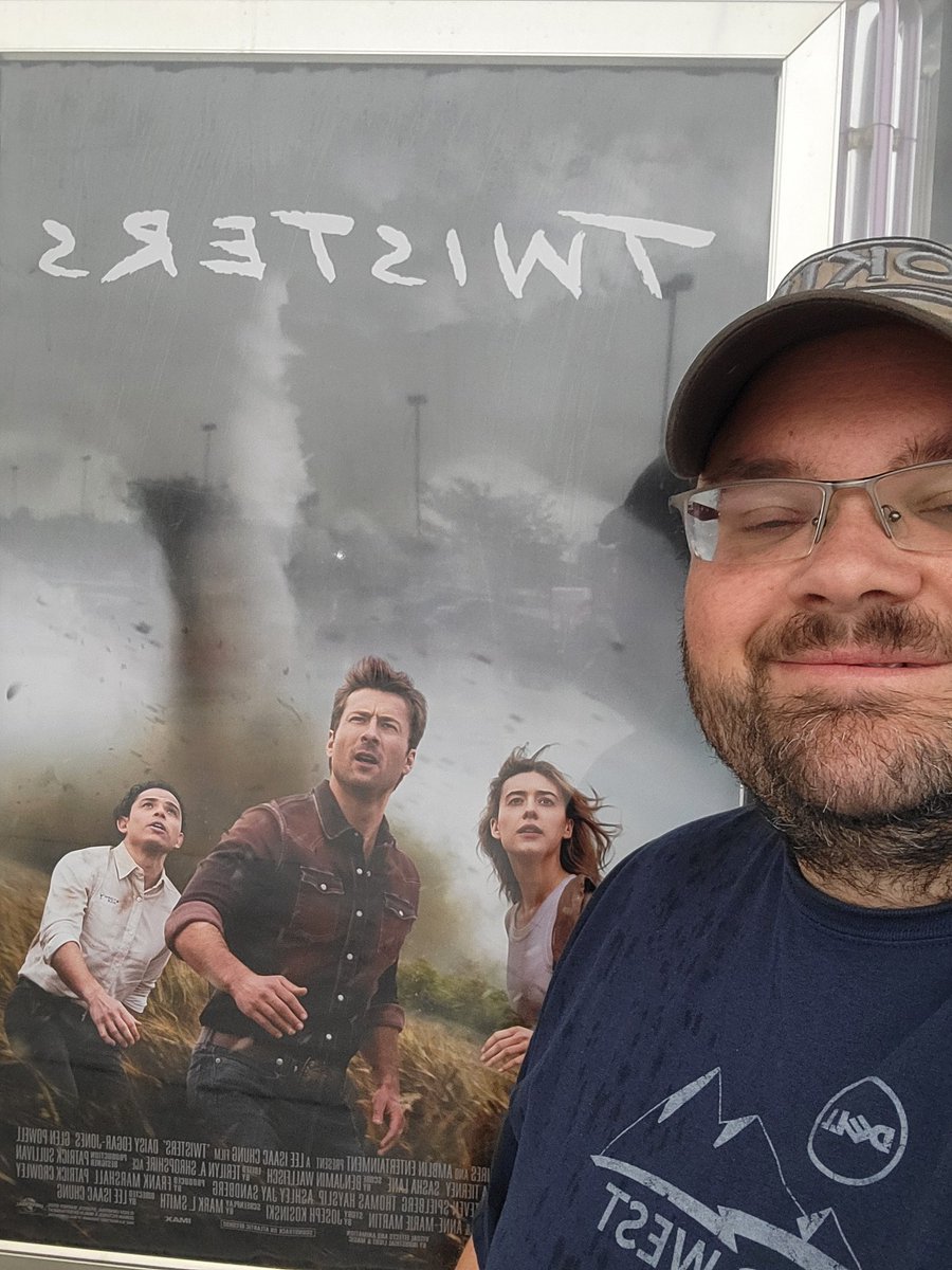 VickersThomas's tweet photo. @Twistersmovie  so excited https://t.co/jJYEH6bGm0