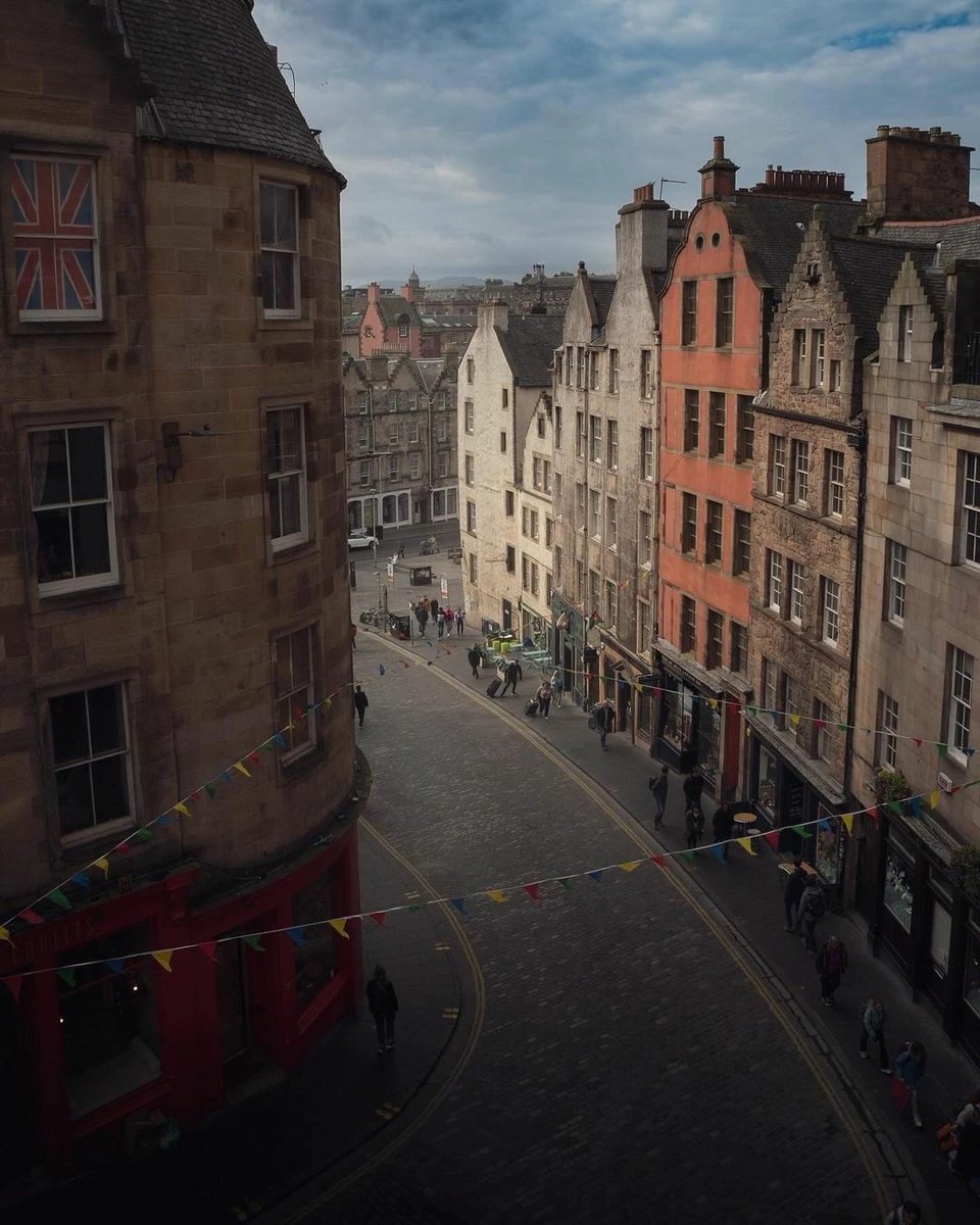 MozartCultures's tweet photo. Biraz Edinburgh https://t.co/fPwYDnLxn2