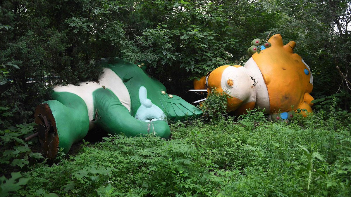thetvlinsider's tweet photo. A common outcome for many/most Olympic venues, world-wide.  The biggest Olympic event = the outsize lies told about its positive impacts.  See :  Inside haunting abandoned £32BILLION Beijing Olympics stadiums left disused https://t.co/p8DUEREw6g https://t.co/KihfEmRQuh