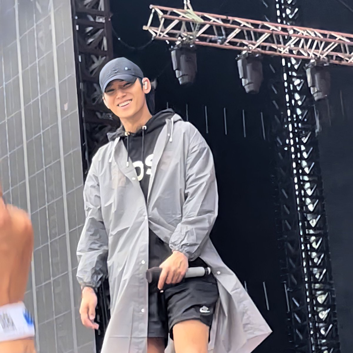 minwonshu's tweet photo. ☔️🌧️ https://t.co/aEfyWBRI4U