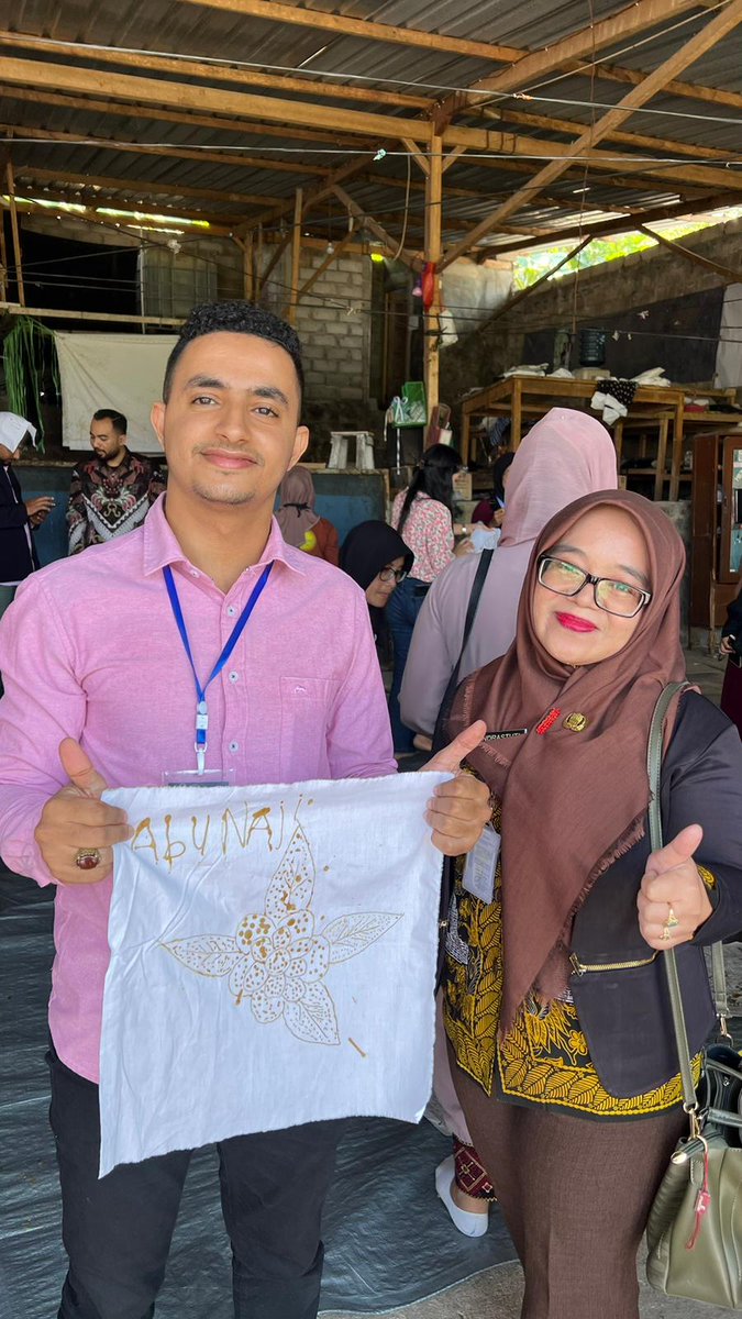 happyhendras's tweet photo. Bertemu dengan 36 mahasiswa asing dari 13 negara  dalam kunjungan International Students Community Engagement di Batik Gemawang Jambu Kabupaten Semarang, Jumat 19 Juli 2024.. 

@batikgemawangofficial

#international 
#students 
#community 
#engagement https://t.co/jpfYwWIUf5