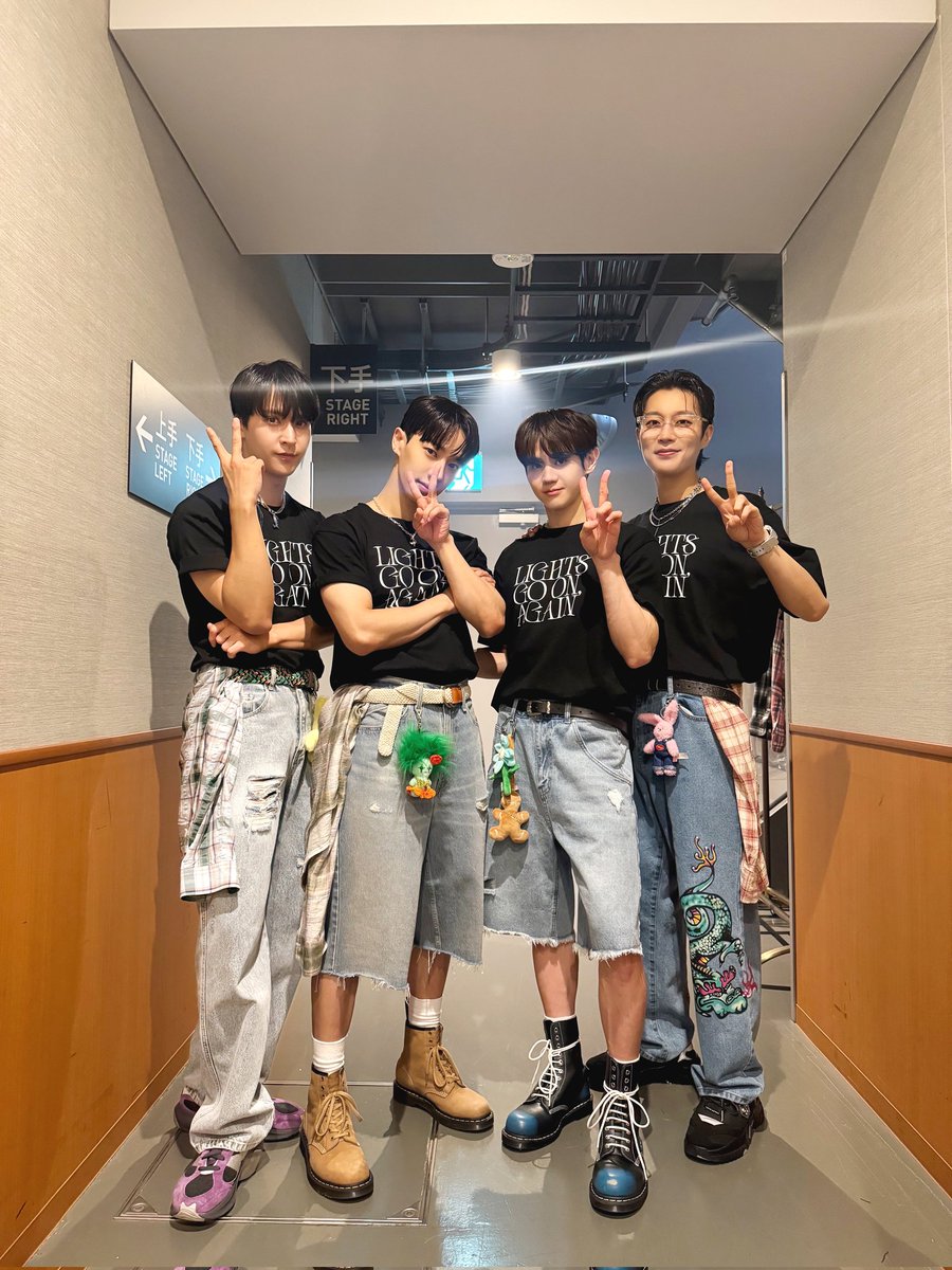 Highlight_japan's tweet photo. HIGHLIGHT LIVE 2024 [LIGHTS GO ON, AGAIN] in JAPAN Day 2 終了✨ 

LIGHTの皆さん、今日も暑い中ありがとうございました！
皆さんのおかげで、2日間とても幸せでした！😆
明日はタワーレコード渋谷店でお会いしましょう！💙💛💚💜 

#HIGHLIGHT #LIGHTS_GO_ON_AGAIN_in_JAPAN
#HIGHLIGHTXBEAST https://t.co/p08wotCDY2