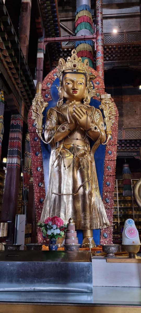 DS_tone's tweet photo. The impressive 26m tall gilded statue of Migjid Janraisig at the buddist temple at Gandan monastery. The statue is a copy of the original destroyed by the communists in the 20s. It's a really amazing place to visit.
#mongolia #architecture https://t.co/c4oq8jz1Ri