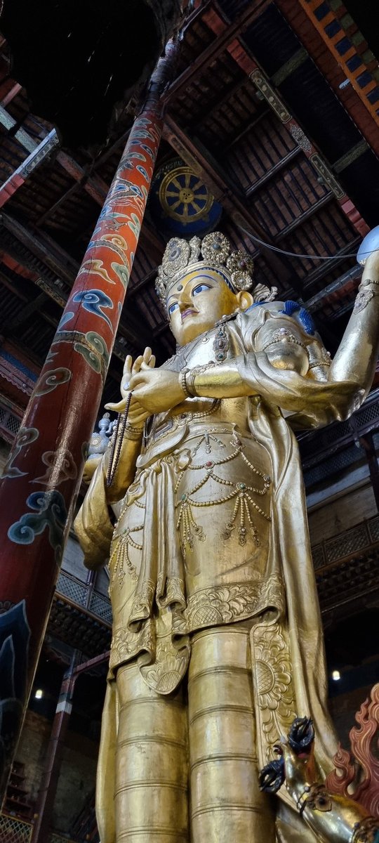 DS_tone's tweet photo. The impressive 26m tall gilded statue of Migjid Janraisig at the buddist temple at Gandan monastery. The statue is a copy of the original destroyed by the communists in the 20s. It's a really amazing place to visit.
#mongolia #architecture https://t.co/c4oq8jz1Ri