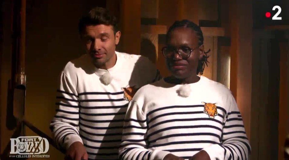 Mediasinfos's tweet photo. C'est ce soir à 21H10 que la spéciale #JO2024 de #FortBoyard avec notamment @lartot #VincentClerc @brahiminside et @jbmarteau sera diffusée sur #France2. Le Père Fouras ouvrira la salle des trophées. Découvrez les premiéres images sur notre site ici: https://t.co/UUNW0rpxb2 https://t.co/fMM7WjffAy
