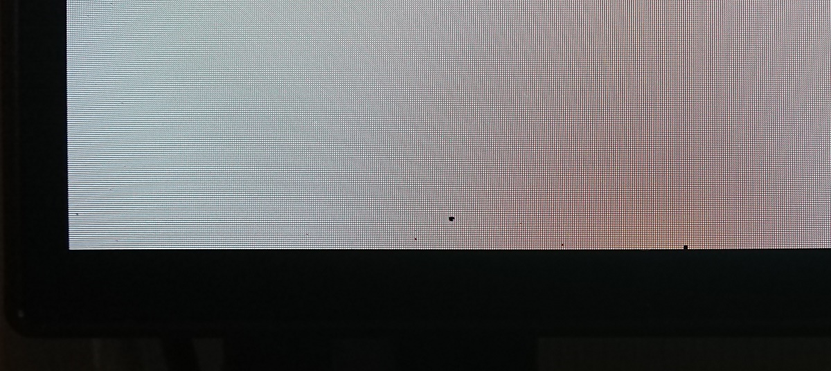Alienware AW5520QF：2019年9月購入 LG OLED CX ：2020年10月購入
