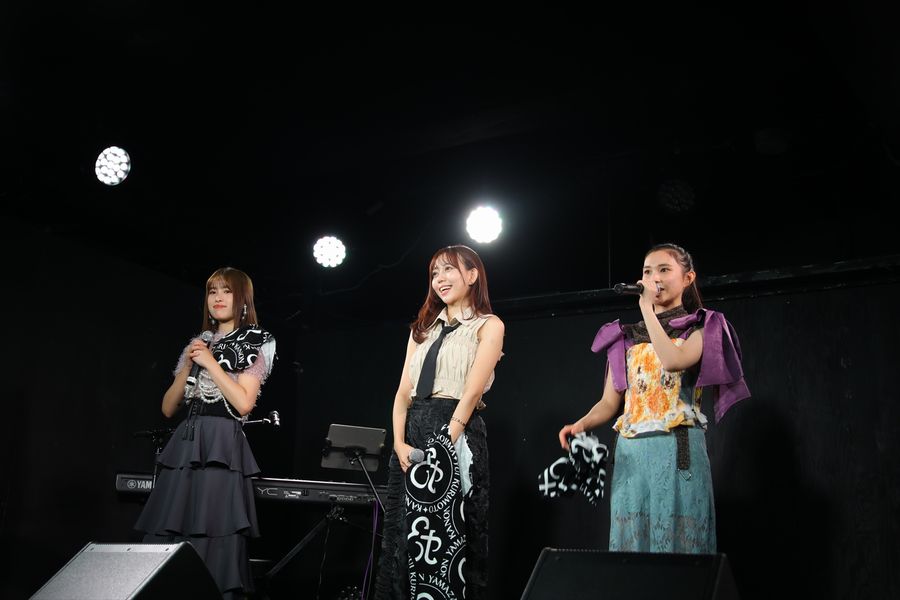 GS77eMmbMAIAAkT?format=jpg&name=900x900