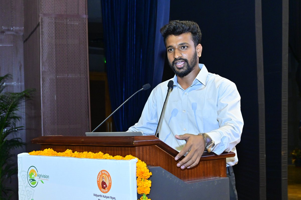 AgrivisionOrg's tweet photo. There were Parallel Sessions on Poster session, Students' interaction, Preparation of competitive exams (JRF/SRF/NET/Other Agricultural examinations) and Agriculture Marketing.
#Agrivision #AgrivisionOrg #8thNationalConvention
#Agrivision4Bharat https://t.co/O2nwbLF77u