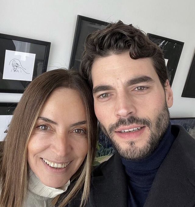 ReyMirOfficial's tweet photo. We just learn the news about Akın mother !! Our thoughts and prayers are with him and his family !! We are sending our condolences to @AkinAkinozu !! May she rest in peace !!! 
#ÖZLEMAKINÖZÜ #AkınAkınözü https://t.co/9OLTHSKv7A