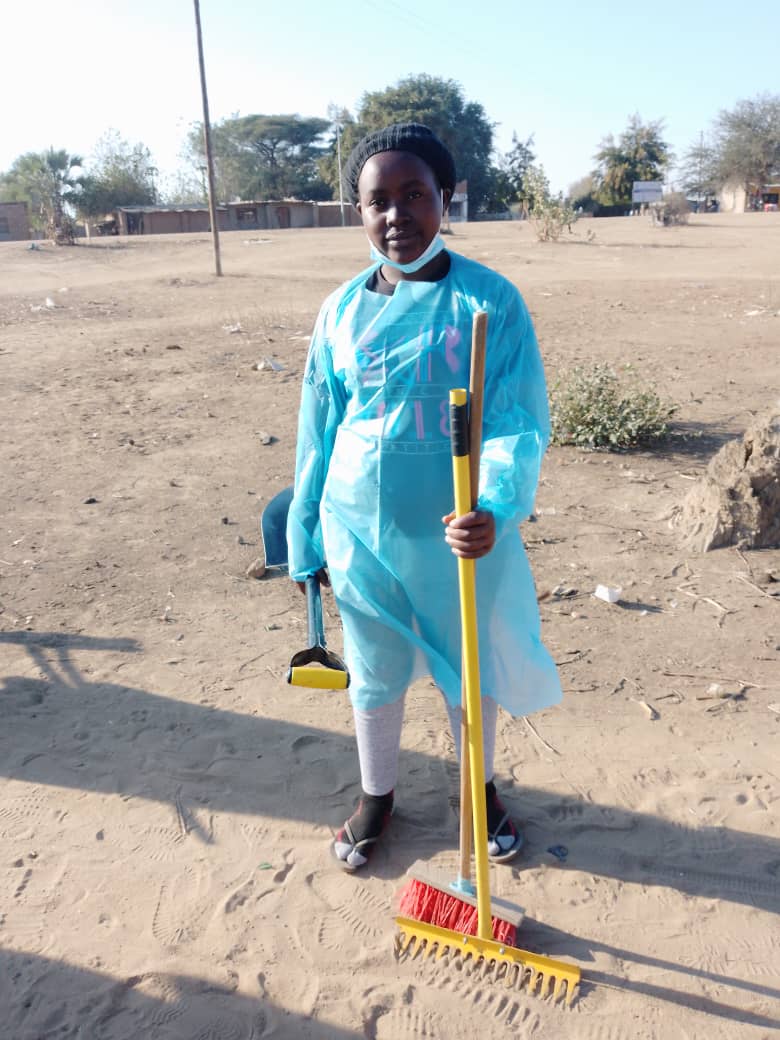 RCCA_Youth's tweet photo. Today, 51 young changemakers led by the incredible Jamviere Nishimwe came together for a clean-up campaign in Tongogara Refugee Camp! For Young people, working in a team they lead is fun. Let's keep shining a spotlight on their amazing work!
#CleanUpCampaign #environnement https://t.co/vnPmHfj9MH