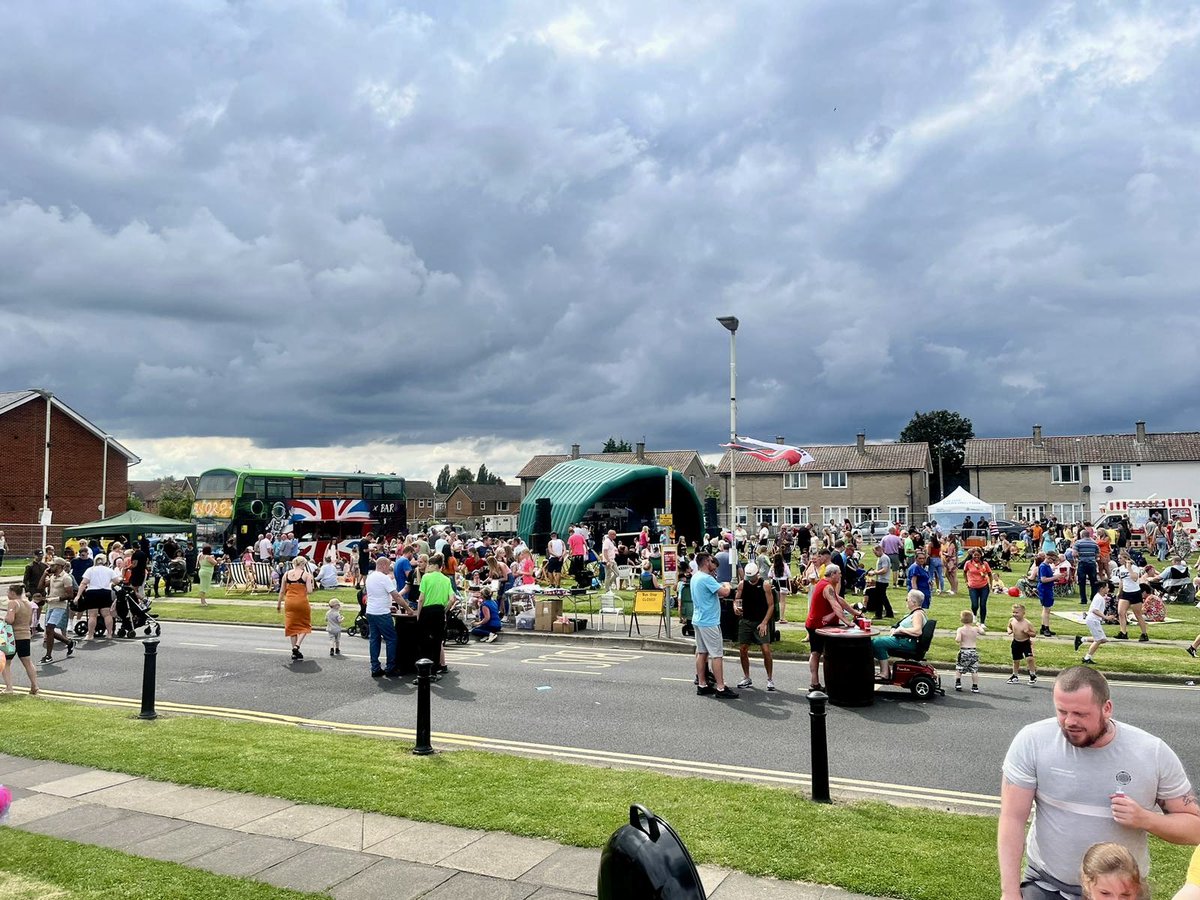 #FirthmoorLIVE 2024 is in full swing, in tribute to Roddy Francis, who I know will be up there fuming we’ve dedicated this year to him 🤣 

Roddy was an inspiration, a pioneer and at times a wind up merchant.. but we loved him so 🇹🇹 #Darlington