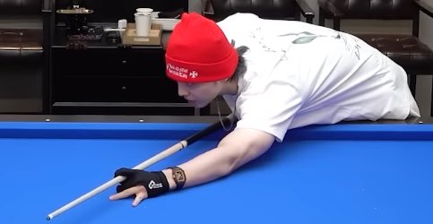 seungcheolbliss's tweet photo. seungcheol’s buff arm. 💪🎱 https://t.co/UYN66LA9em