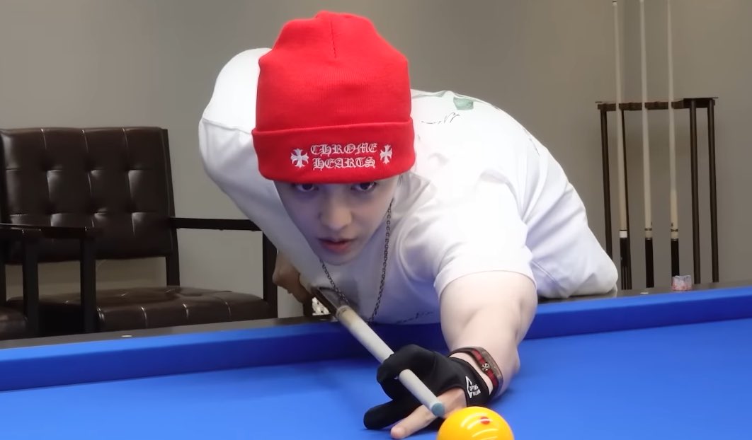 seungcheolbliss's tweet photo. seungcheol’s buff arm. 💪🎱 https://t.co/UYN66LA9em