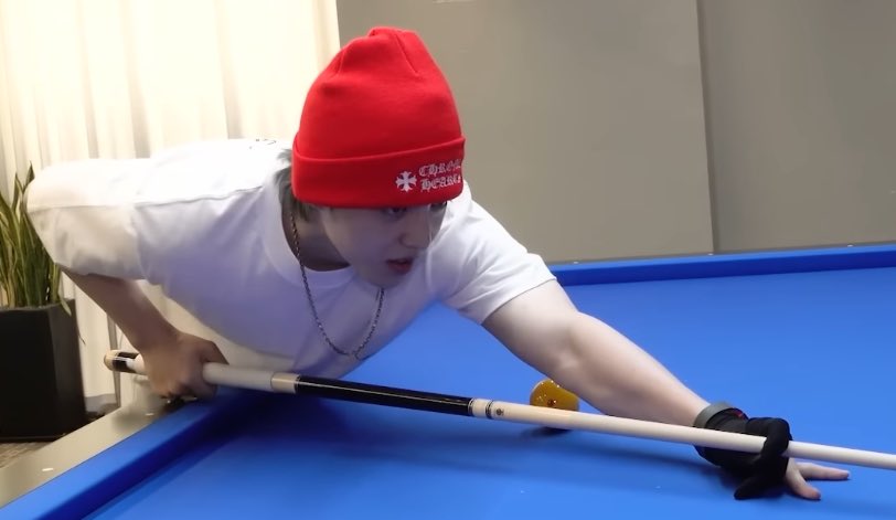 seungcheolbliss's tweet photo. seungcheol’s buff arm. 💪🎱 https://t.co/UYN66LA9em