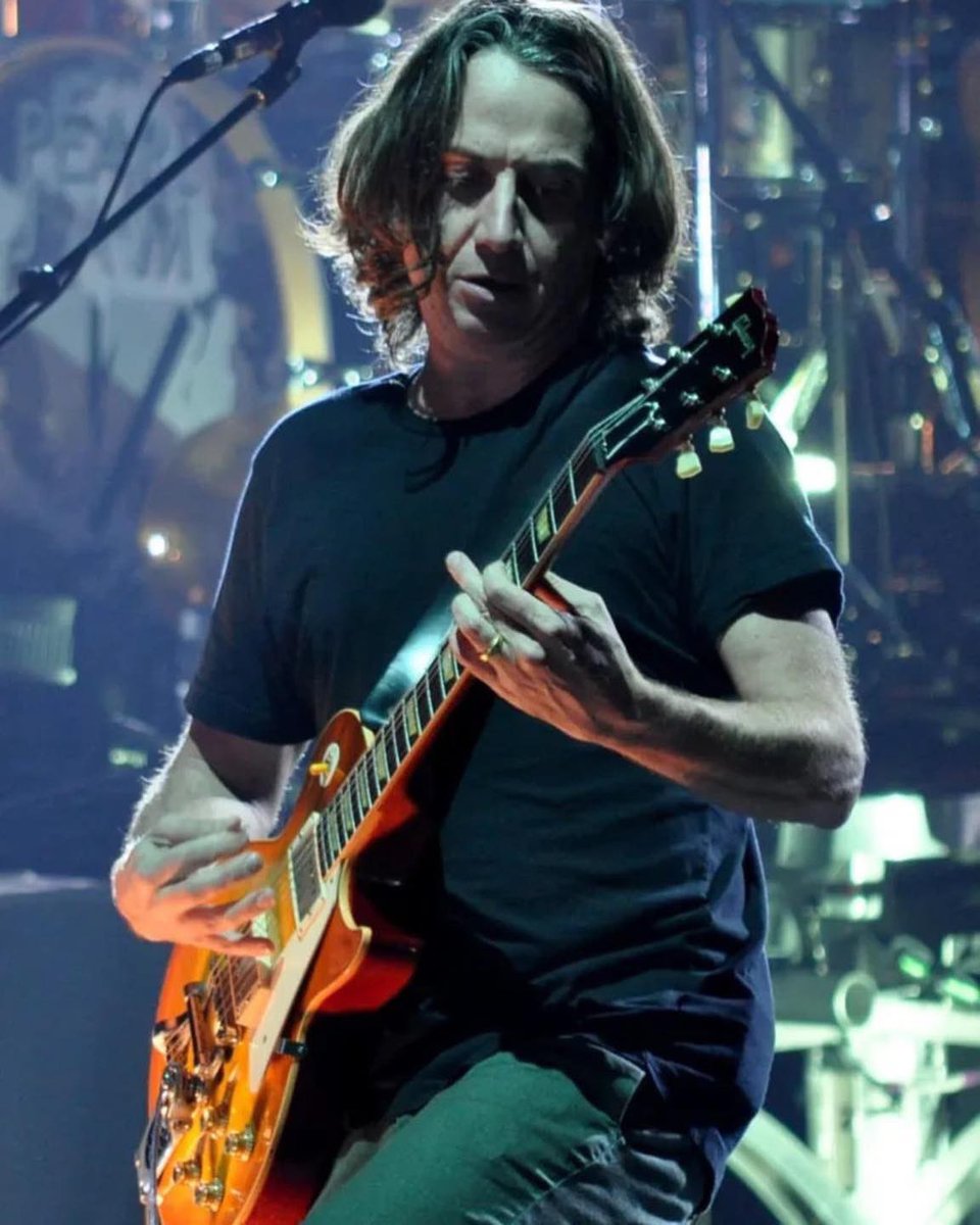 JeffAmentsArmy's tweet photo. Happy Damn Birthday, Stone Gossard.
#StoneGossardWeek #StoneWeek
#lettherebestone
#pearljam @SGossard
Photo Credit: Alyssa Fried https://t.co/bZhI9G740u