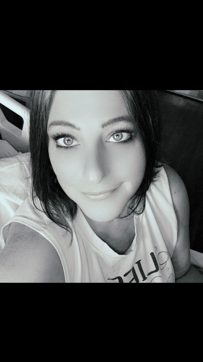 Joyouss0's tweet image. Who wants to come walk the hospital grounds with me?? 🙏🏾 I wanna get outta this room for a bit! #walkabout #EscapeMode #Emory #LetsGo #Lonely😔