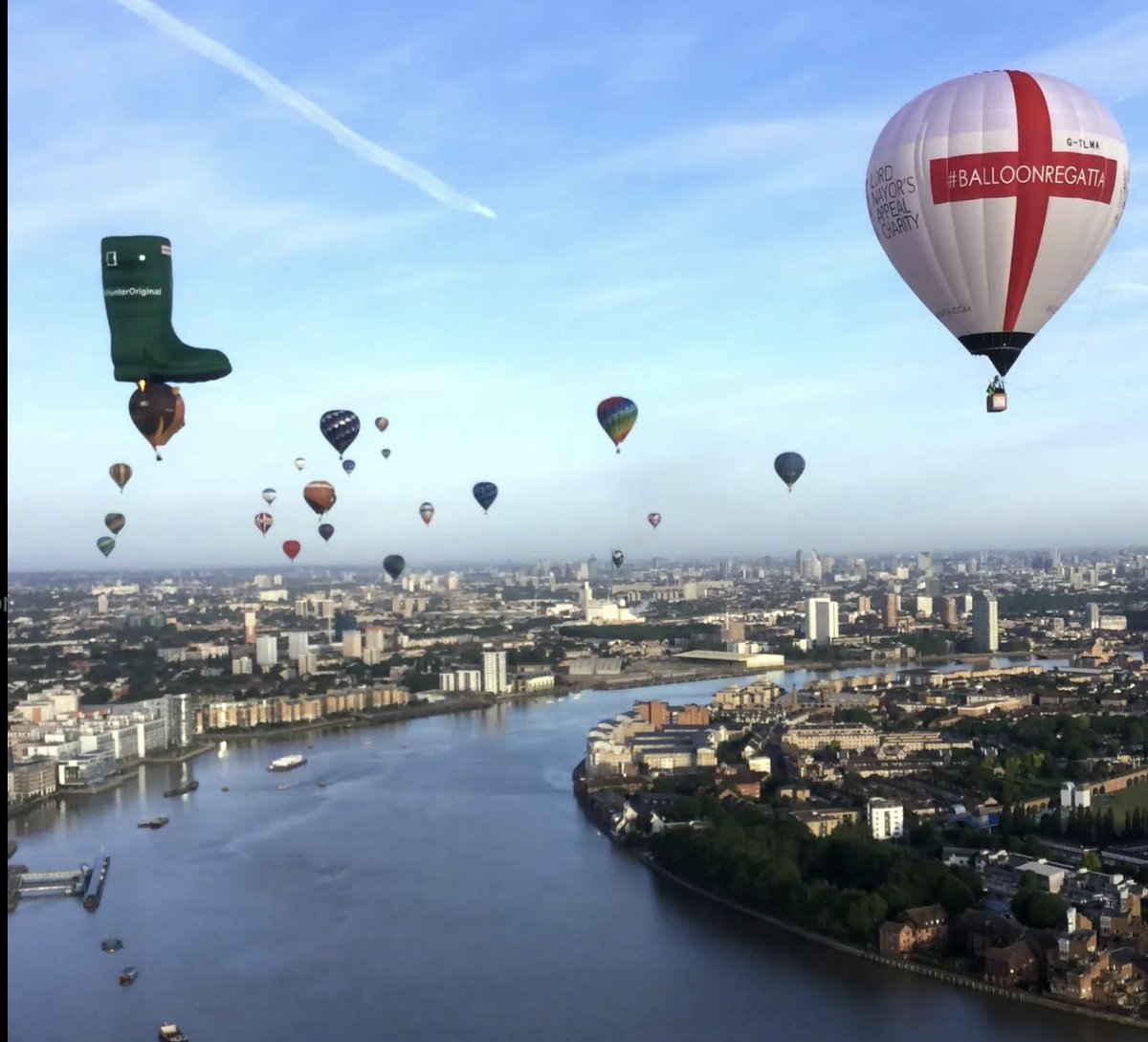 catchagem_'s tweet photo. 🟢 The Hot Air Balloon Regatta above London is currently scheduled to go ahead tomorrow morning! 

The launch should be tomorrow morning from Battersea and will most likely move east towards Greenwich and other areas

They are providing an update at 11pm tonight on their Instagram with timings, the best places to view it and an update just in case the weather does not stay as planned https://t.co/jlEpZUNPgj