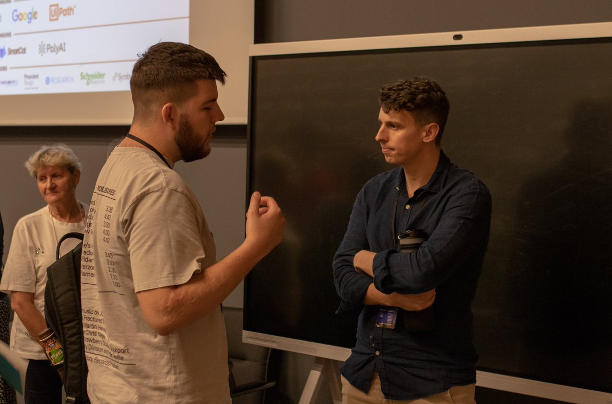 nrkcv's tweet image. Delighted to have had a chance to present my career path and research experience with an amazing set of co-panelists, and chat with talented students at @EEMLcommunity in my hometown of Novi Sad!