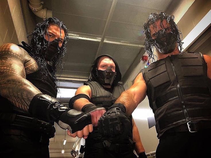 The_Aya_Reigns's tweet photo. Who's your favourite Shield member? https://t.co/yKvWoq4aVK