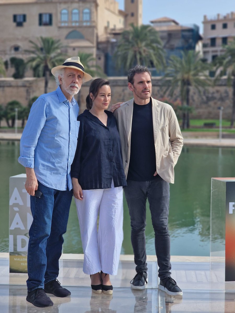 BTeamPictures's tweet photo. Hoy #IslaPerdida inaugura @atlantidafilm antes de su estreno el próximo 23 de agosto 🏝️
#AMFF #MattDillon #AidaFolch #FernandoTrueba https://t.co/jqZ2e9VvQm