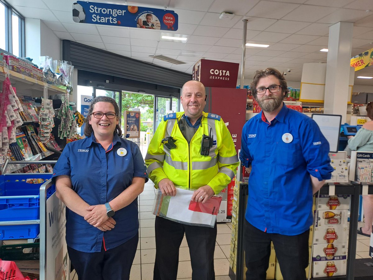 A Day In the life of a PCSO (see link)
neighbourhoodmatters.co.uk/Alerts/A/182363 
#SaferCommunity
Pickersleigh and Chase Safer Neighbourhood Team, Malvern.
PCSO 6405 Kevin Tudge