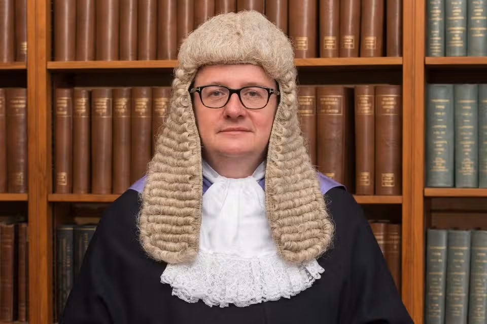 BladeoftheS's tweet photo. Judge Christopher Hehir sentenced Just Stop Oil to 21 years for planning a peaceful protest.

He banned the defendants from defending themselves.

Judges are supposed to be impartial and follow the law, not create it.

His ruling must be thrown out and his position considered. https://t.co/XTfoG1z8aS