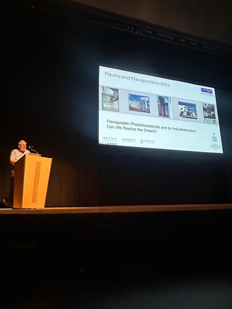 FutureBRH's tweet photo. Flavins and Flavoproteins Conference 2024 in Atlanta USA. Fantastic plenary lecture given by @nigel_scrutton  #Flavins2024 https://t.co/WeM58N4Lbr