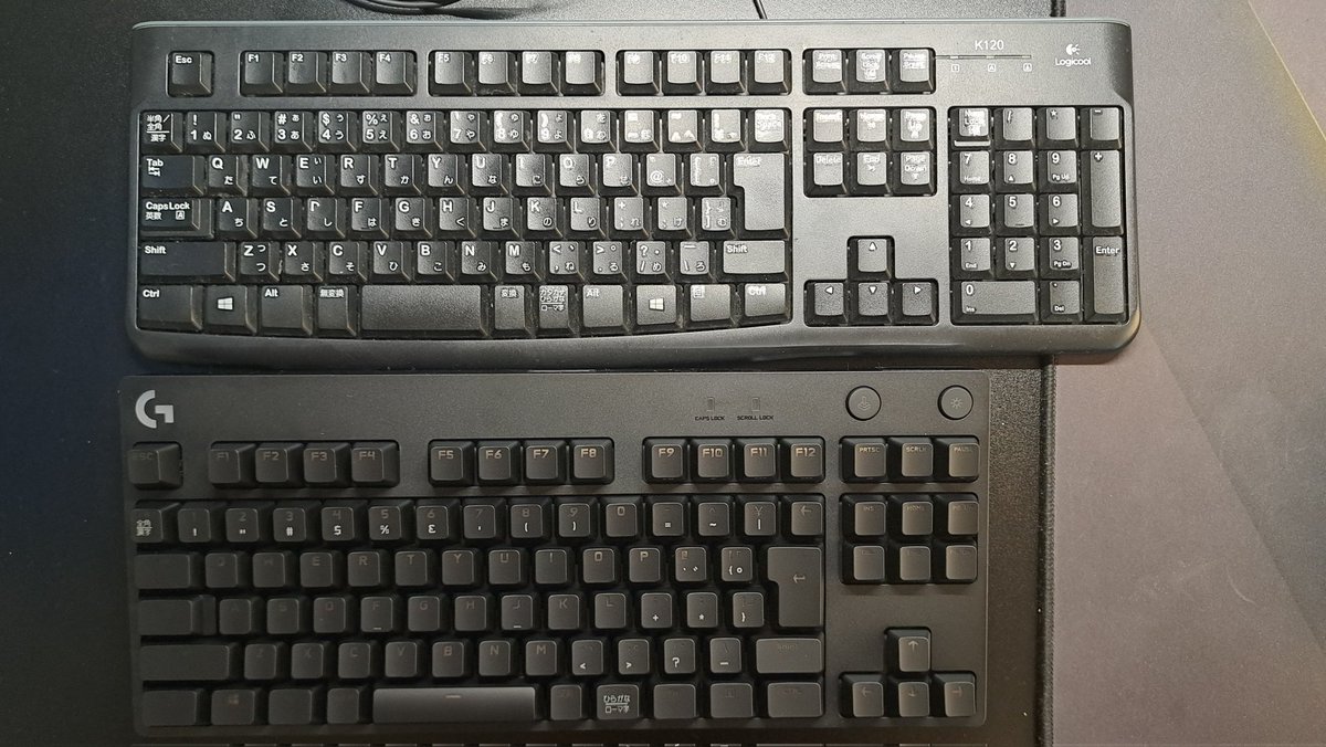 twipolihide's tweet photo. 10年以上使ってるデバイスを買い換えました。
キーボードはMH3（2009年）のために兄が買ったやつのお下がり、ヘッドフォンは名古屋のビッカメで安売りしてたやつ（2011年）。

まだ使えるけど、一旦引退で。 https://t.co/t8TfRDRDzW