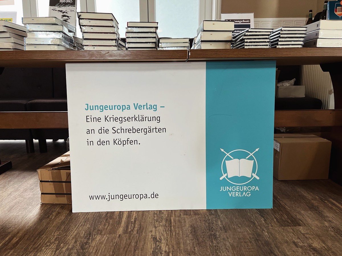 Jungeuropa_2016's tweet photo. Im Norden angekommen. »Tag des Vorfelds« läuft! #nms2007 https://t.co/JA3XPsAirI