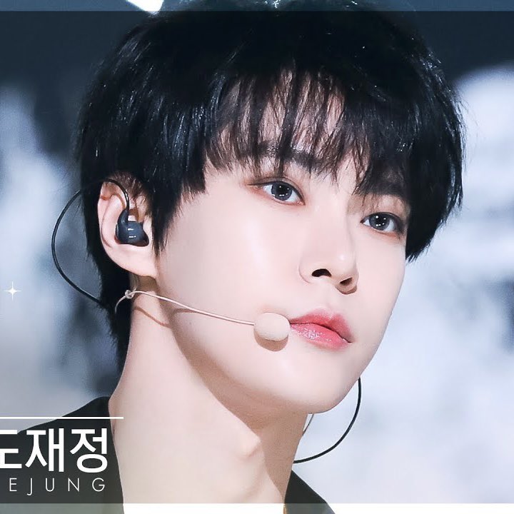 도리 ໒꒱ tweet media
