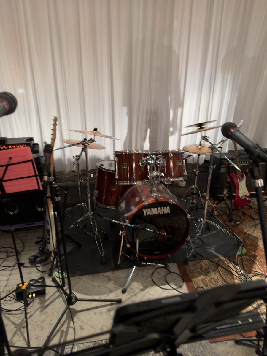chigi777's tweet photo. 結婚式でとんでもない大先輩たちと演奏させて頂いたあとに大塚ミーツでoh yes ahaやります！今なら間に合いますよっ！ https://t.co/Cx0uQ91lkY