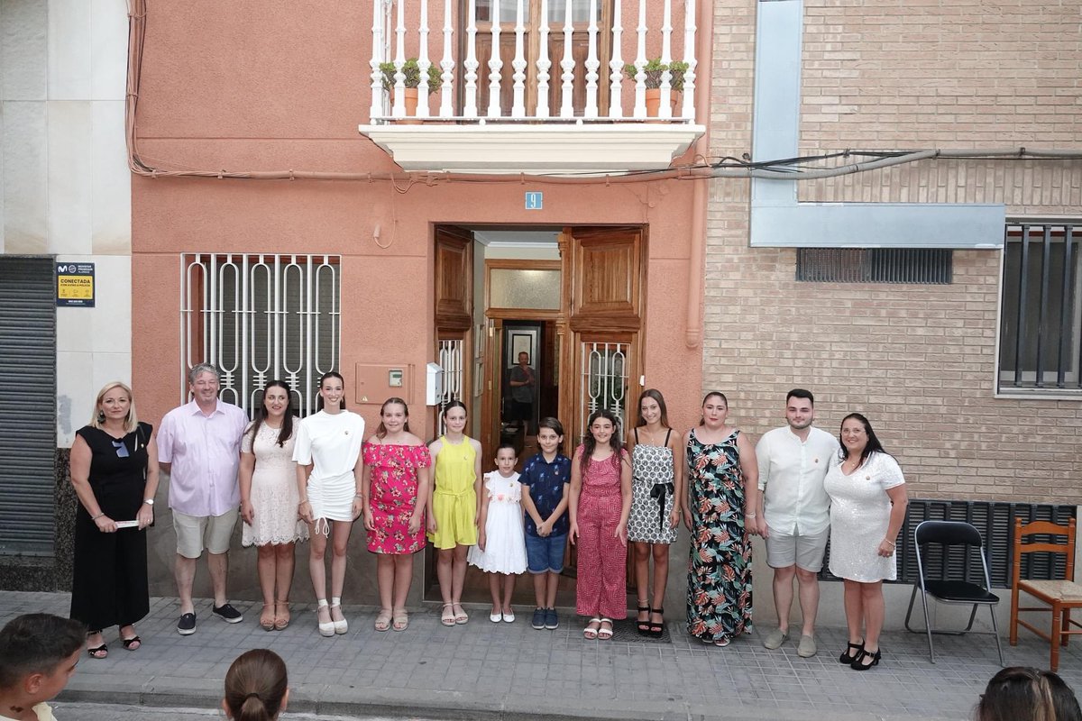 😍 I per fi va arribar un dels dies més esperats de l'any. 

💥 La tirá de traca a les nostres Falleres Majors Maria i Judith. 

✨ Va ser una nit màgica, la que vam poder compartir amb la família fallera.