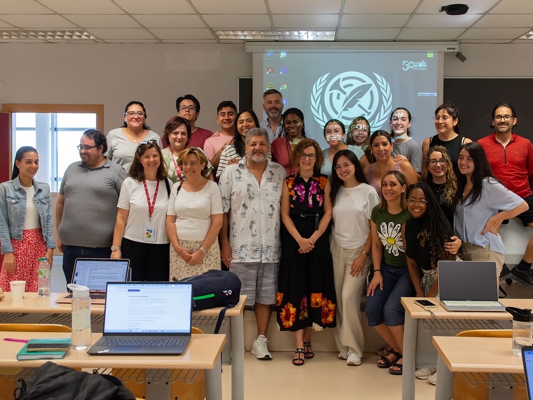 fundacionucm's tweet photo. ¡Muchas memorias quedarán del #verano en #Madrid! Gracias por elegir vivir esta experiencia en la @unicomplutense, que a partir de ahora, también es vuestra universidad. #ECV24 👏

Finaliza Escuela Complutense de Verano. ✅ https://t.co/8efqPtDk71