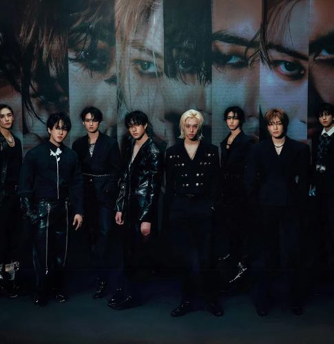 AboutMusicYT's tweet photo. All tracks of 'Ate' by Stray Kids enter the Global Spotify songs chart. https://t.co/xvKe91k4Ge